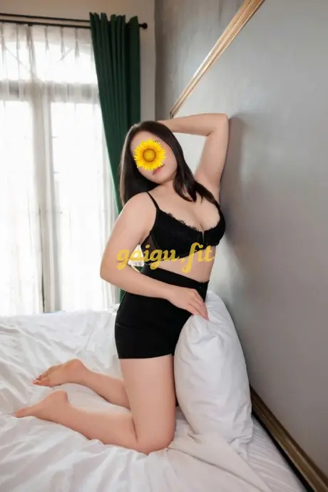 LAN CHI HIỀN LÀNH MẶN MÀ NHIỆT TÌNH