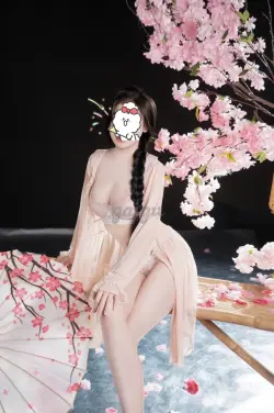 *NEW* VÂN ANH 2K5 -MẶT XINH-DA TRẮNG- BODY TUYỆT PHẨM