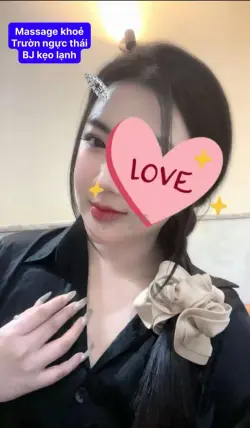Hot ⭐ Pé Sửa Xinh Đẹp Chiều Chuộn Như Nhân Tình