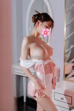 Quỳnh Chi 2k7 Xinh Xắn, Đáng Yêu,Thân Hình Nóng Bỏng, Lần Đầu Lên Sóng