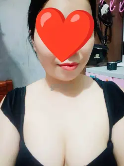 Bé mỡ xinh dâm vú đẹp nhiều nước