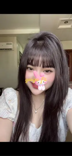 YẾN NHI XINH XẮN VÚ TO KẸP XÚC XÍCH SEXY DÂM CHIỀU KHÁCH HÀNG