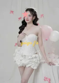 PHƯƠNG TRANG XINH DÂM ĐÁNG YÊU_ VÚ SIÊU ĐẸP_ MÔNG CONG