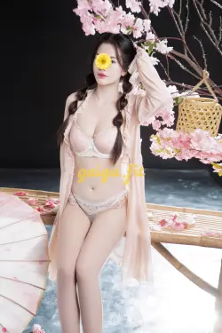BÉ LUCKY DÁNG CHUẨN MỚI ĐI LÀM LẦN ĐẦU