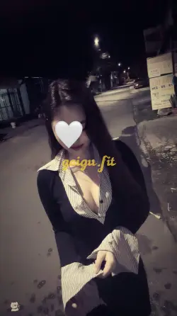 🔥 NEW🔥KHẢ VY – CÔ NÀNG CHÂN DÀI, MÔNG TO, ĐẸP MÊ HỒN🔥
