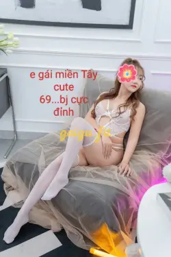 NHÃ NHI XINH XẮN BÚ CU ĐÁ BI DÂM ĐÃNG CHIỀU CHUỘNG KHÁCH NHƯ PHIM SEX MỸ